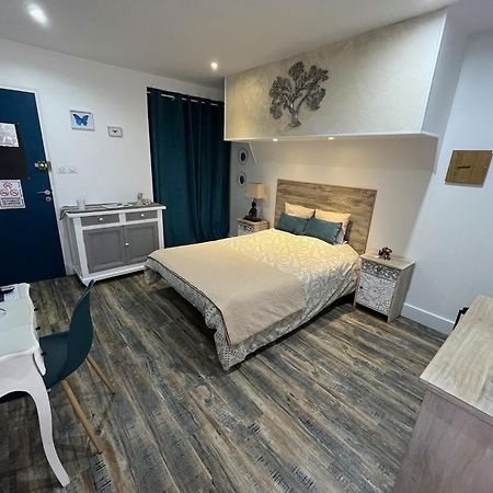 Chambres D'Hotes A La Forge Du Coglais La Selle-en-Cogles Exteriör bild