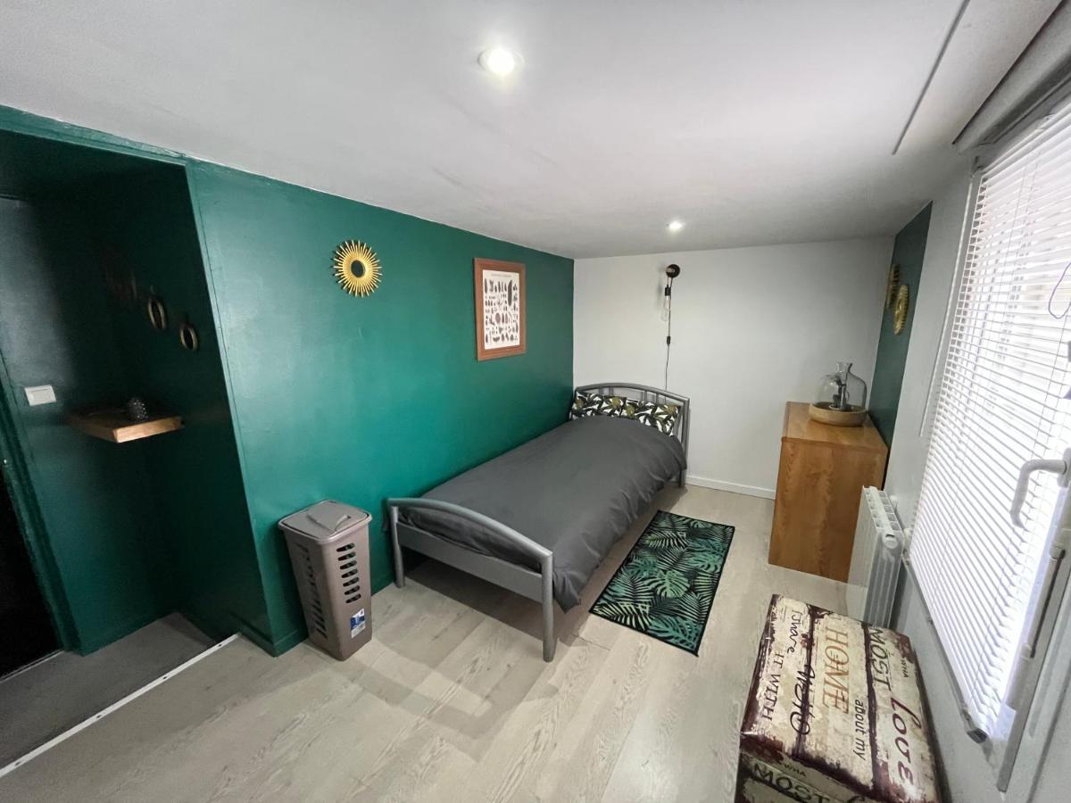 Chambres D'Hotes A La Forge Du Coglais La Selle-en-Cogles Exteriör bild