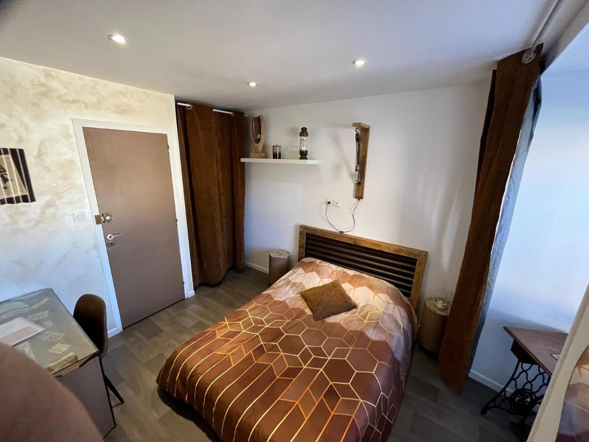 Chambres D'Hotes A La Forge Du Coglais La Selle-en-Cogles Exteriör bild