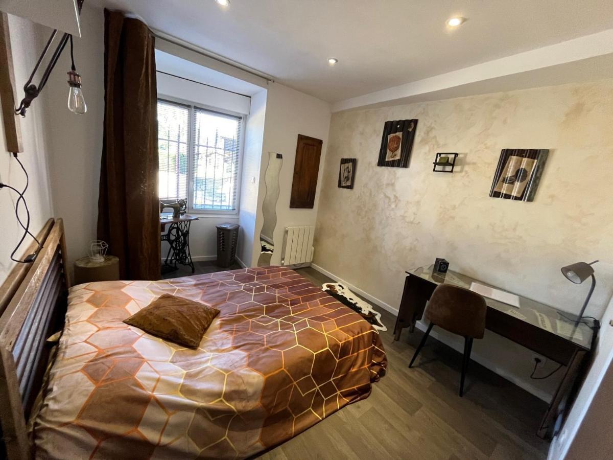 Chambres D'Hotes A La Forge Du Coglais La Selle-en-Cogles Exteriör bild